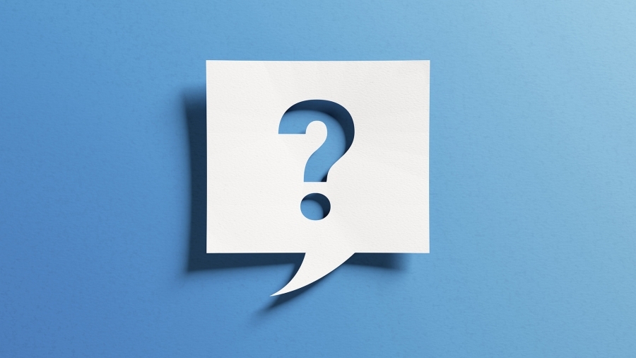 Un point d'interrogation sur fond bleu.