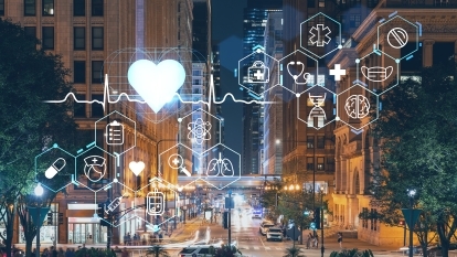 Le centre-ville d'une ville, avec des illustrations numériques d'IA superposées.